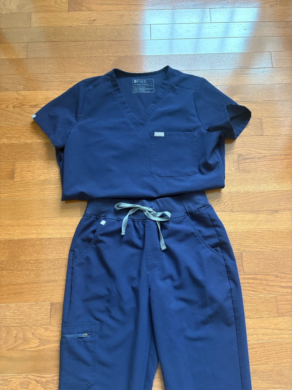 FIGS navy blue scrubs